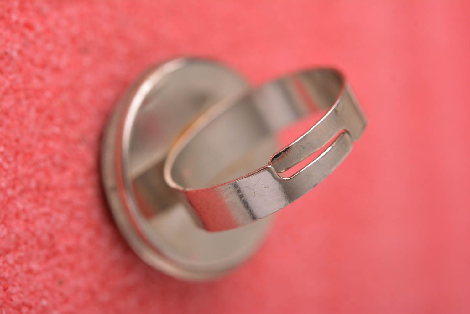 Кольцо ручной работы кольцо из эпоксидной смолы женское кольцо с маргариткой фото 3
