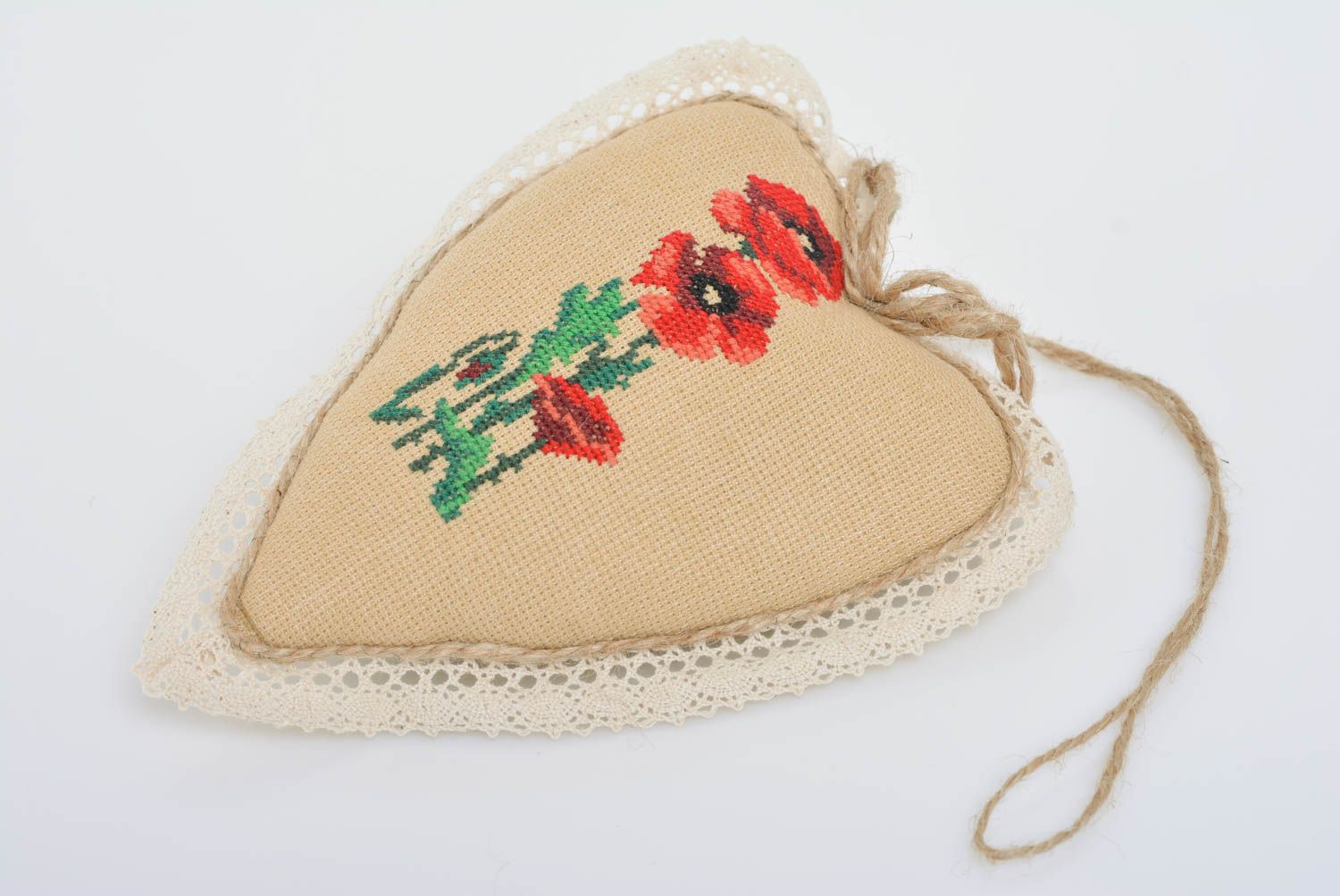 Handmade interior decorative heart-shaped wall hanging with embroidered poppies photo 1