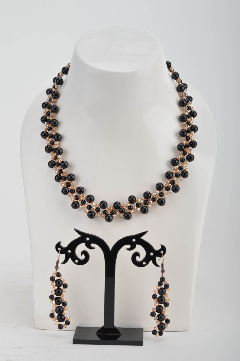 Handmade jewelry set necklace and earrings with rock crystal and ceramic beads photo 3