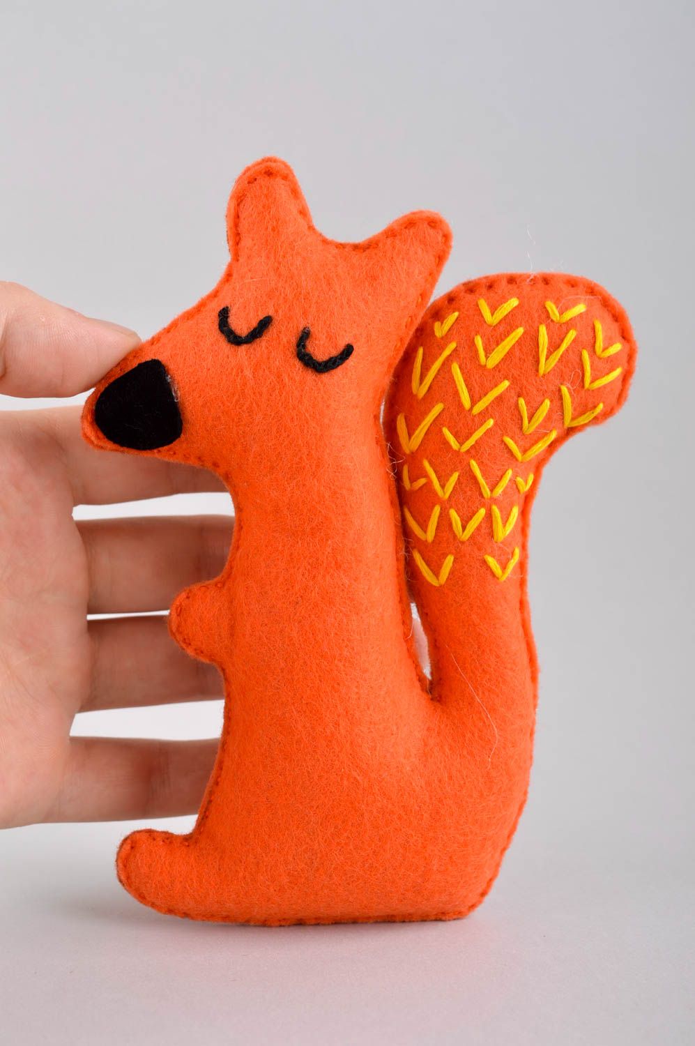 Игрушка ручной работы игрушка из шерсти игрушка из войлока Лисичка рыжая фото 5
