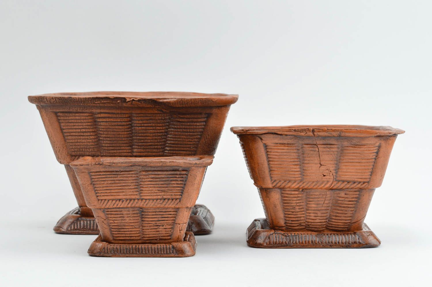 Set of three square shape ceramic flower pots with trays 6,6, lb photo 3