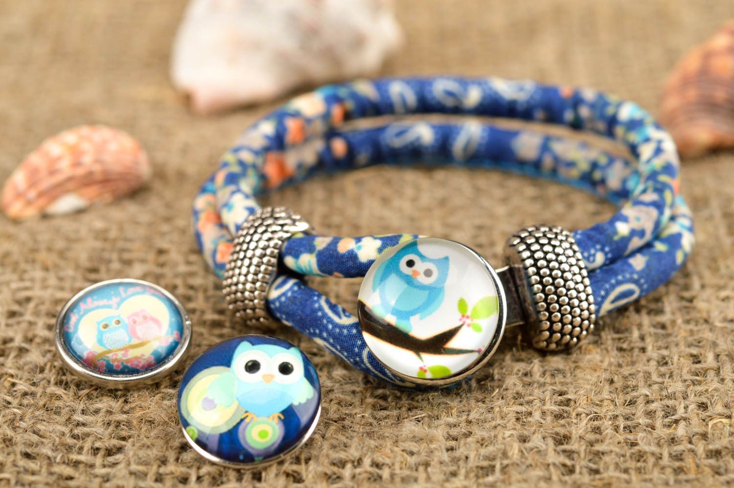 Браслет ручной работы модное украшение синий стильный браслет с кнопками фото 1
