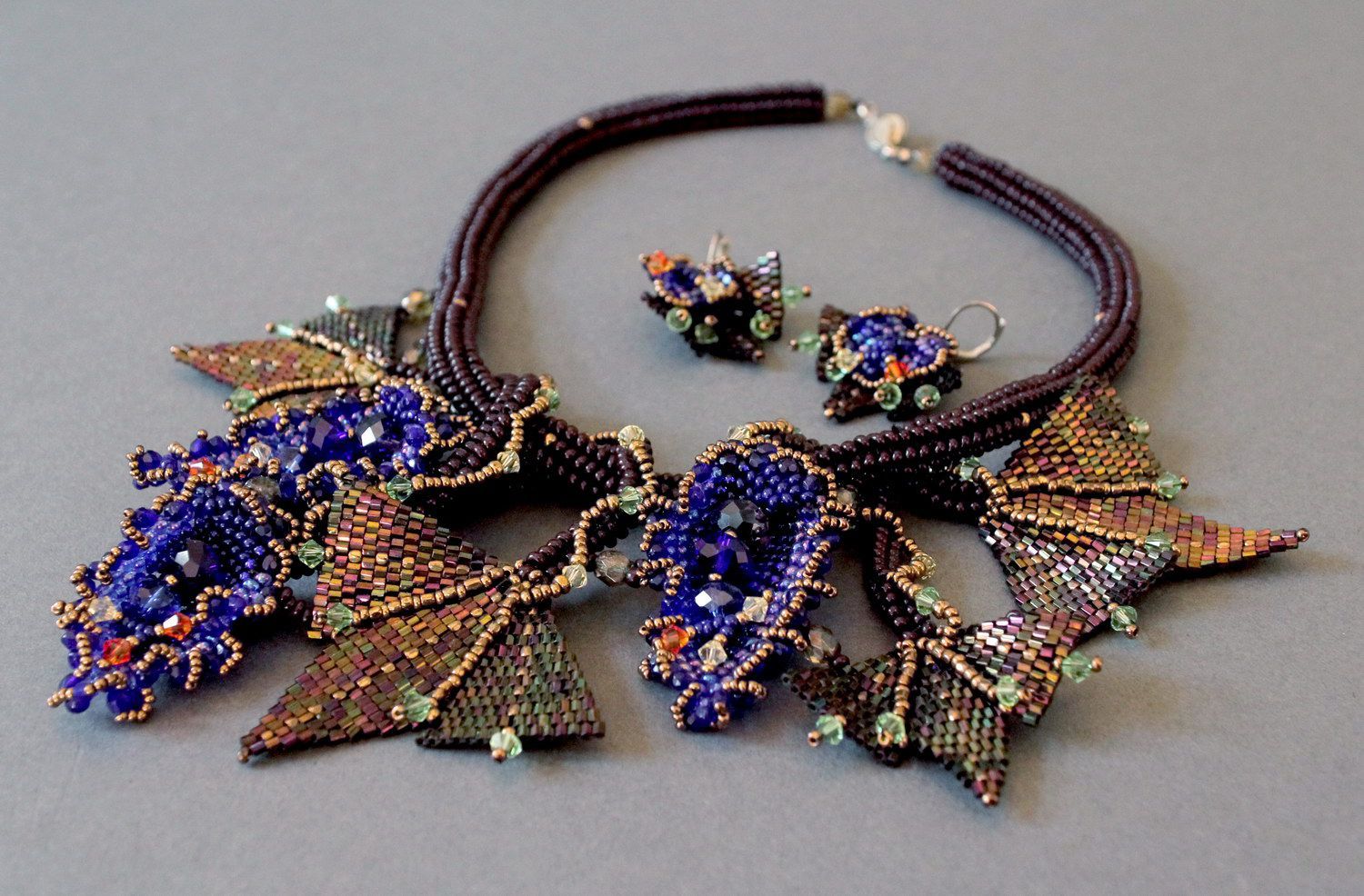 Conjunto de jóias de miçangas chacas e japonesas, e cristais Rainha Hatshepsut foto 1
