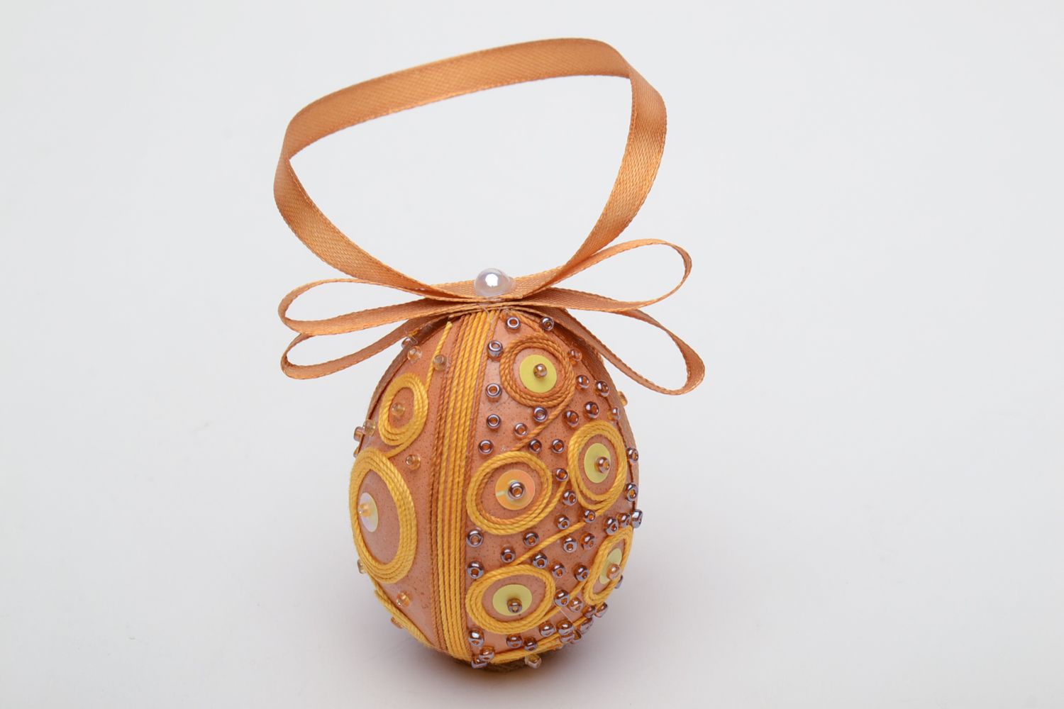 Interior hanging egg in yellow color palette photo 2