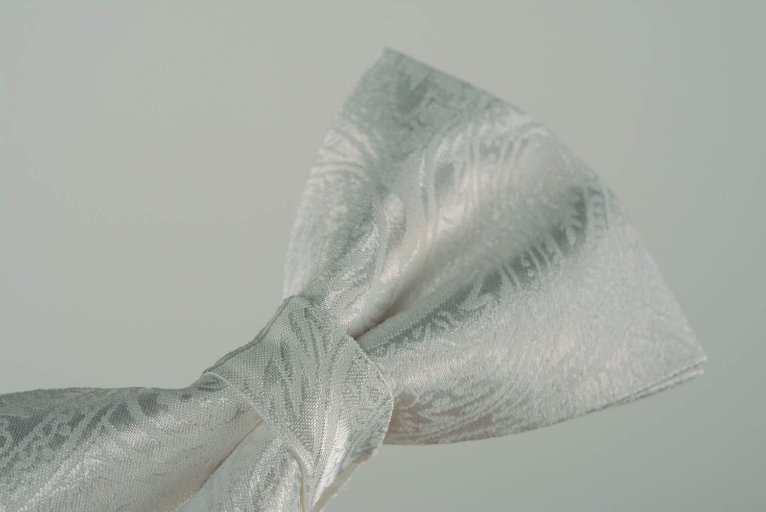 Weiße Fliege Krawatte aus Textil foto 4