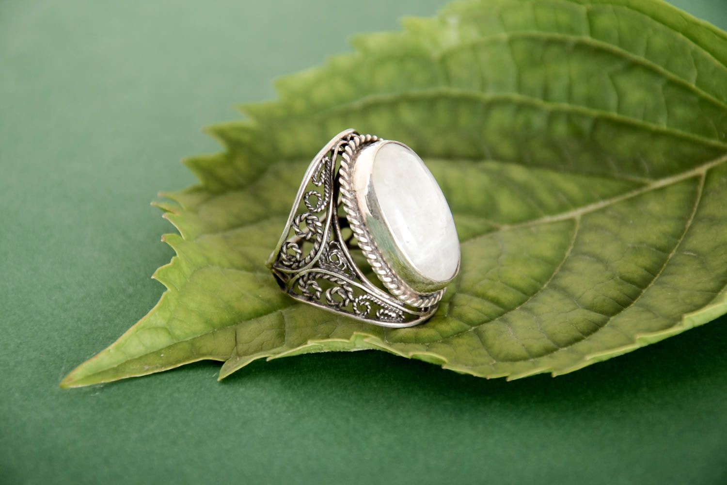 Женское кольцо ручной работы серебряное кольцо с адуляром серебряное украшение фото 2