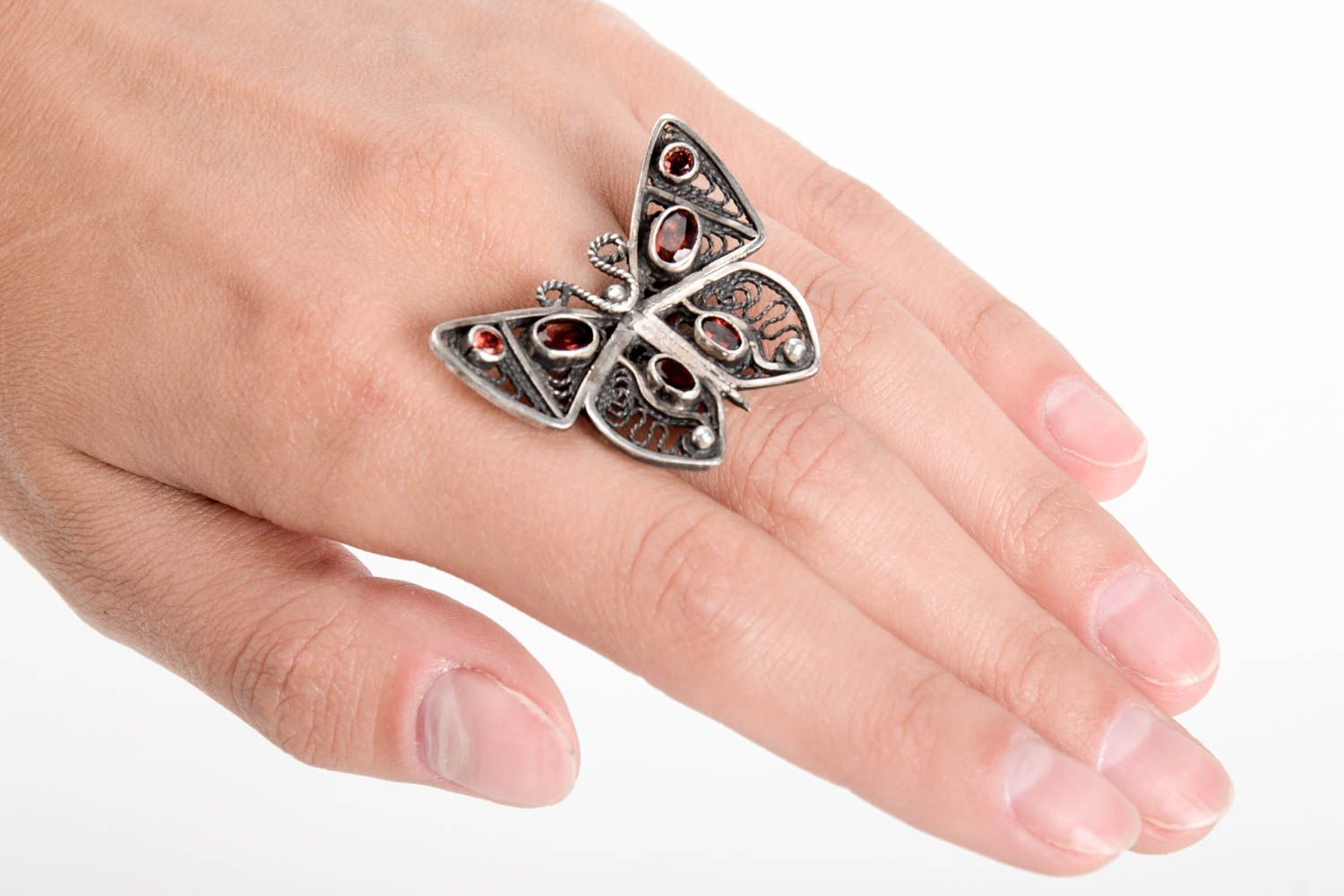 Серебряное кольцо ручной работы серебряное украшение женское кольцо с гранатом фото 2
