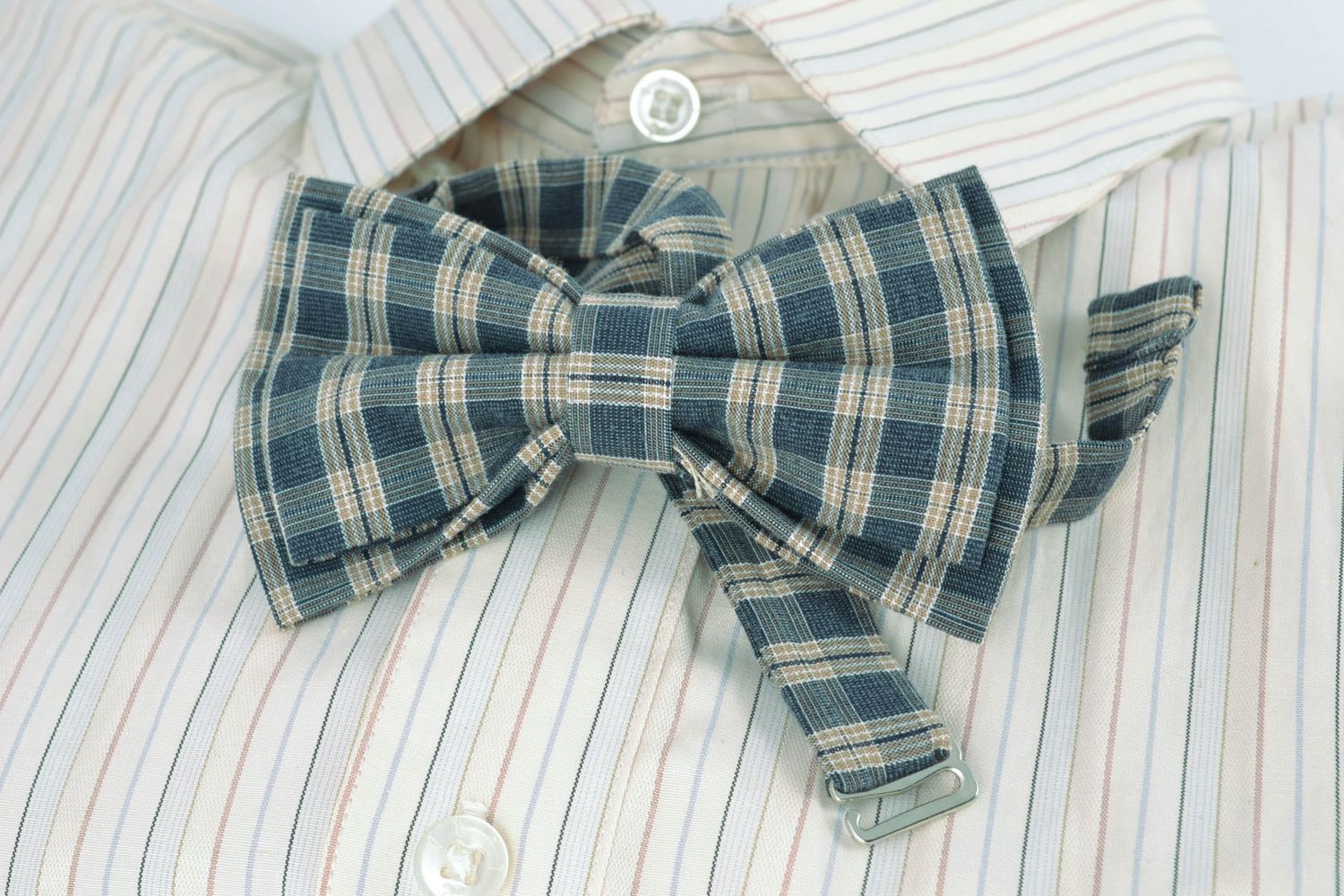 Текстильный галстук-бабочка ручной работы красивый фото 1