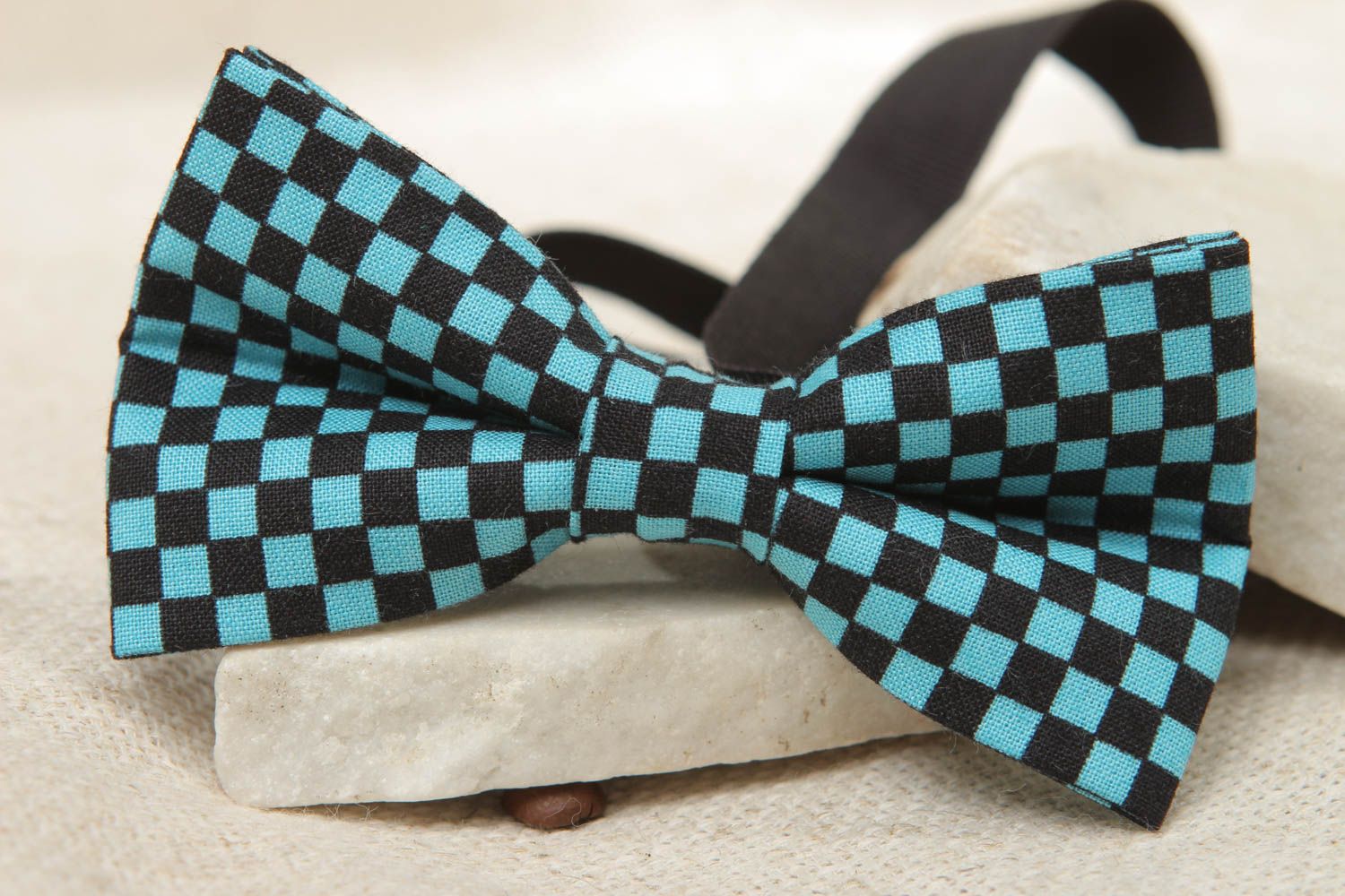 Handmade checkered fabric bow tie photo 5