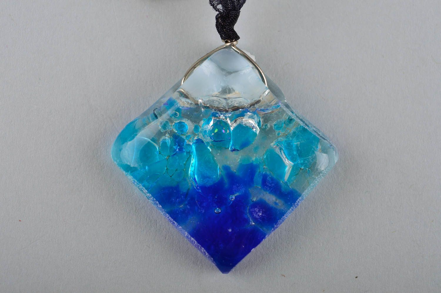 Handmade beautiful designer pendant accessory in marine style glass pendant photo 3