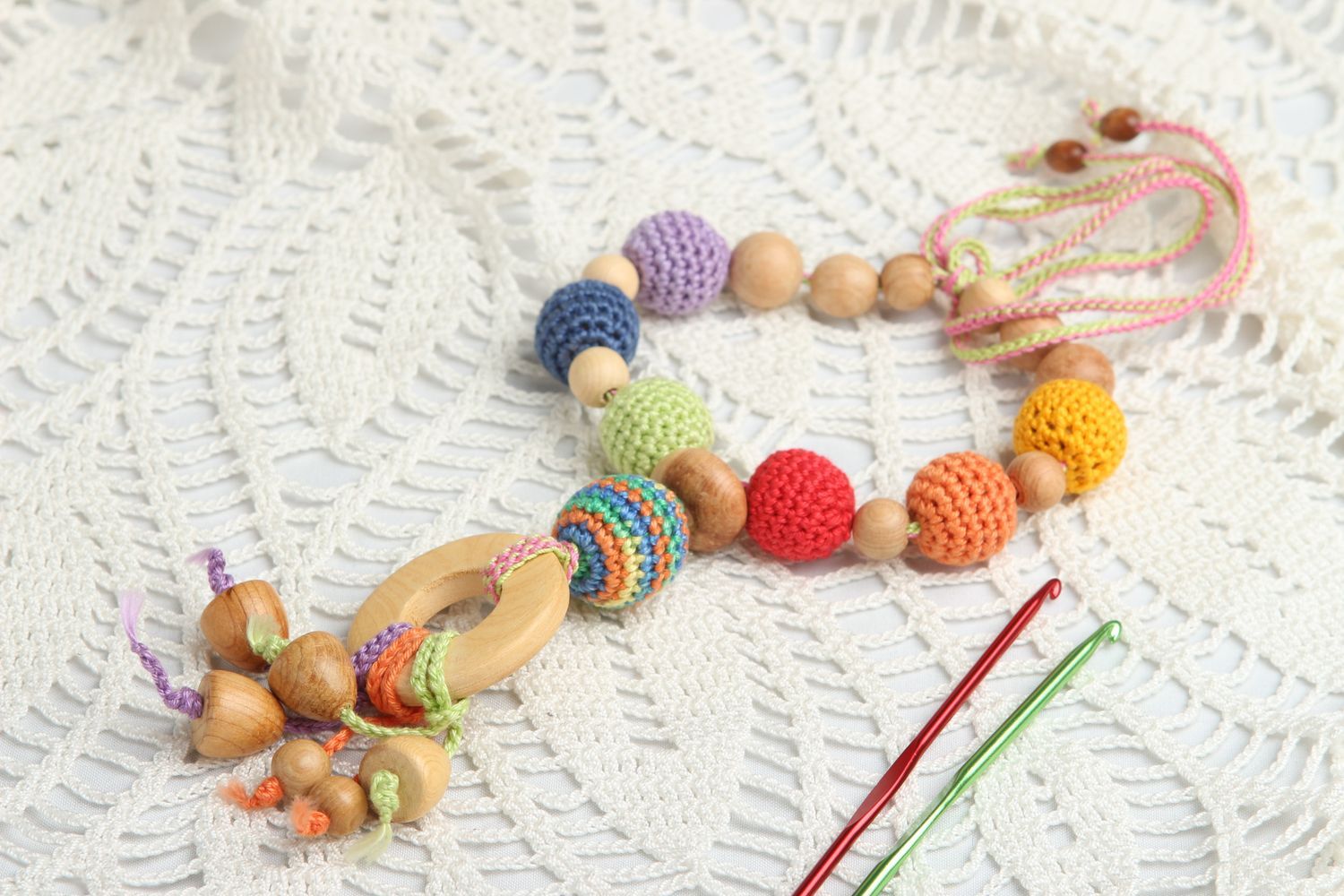Handmade crochet babywearing necklace wooden ball necklace crochet ideas photo 1