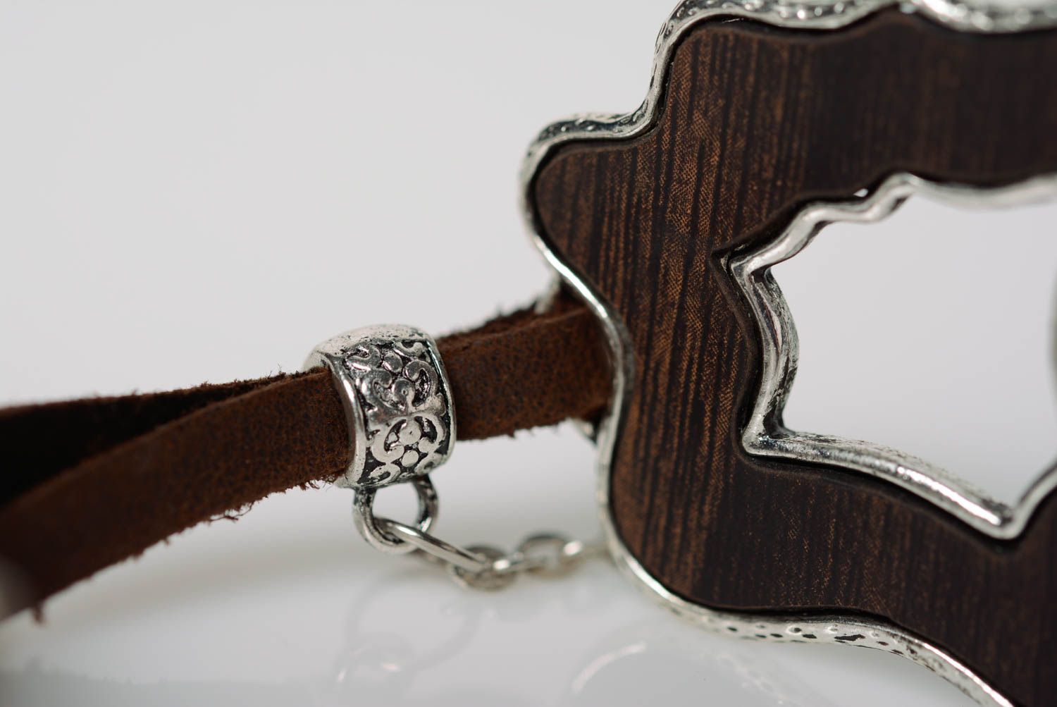 Bracelet fait main noir en cuir naturel avec chaîne accessoire original photo 5