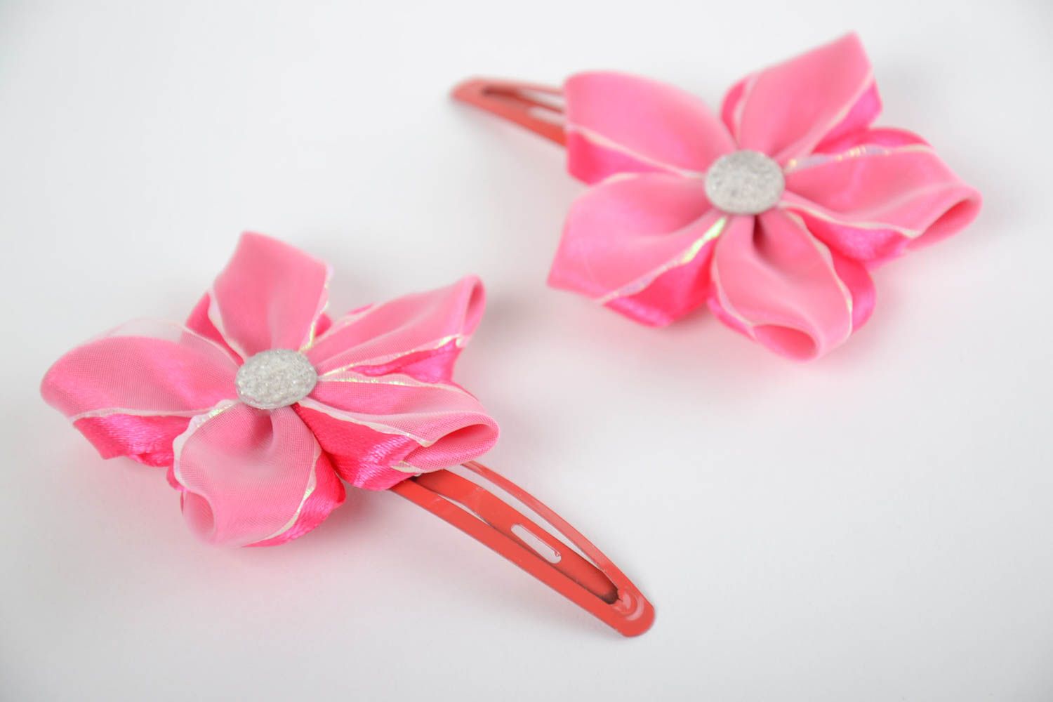 Set of 2 handmade children's pink textile flower hair clips  photo 2