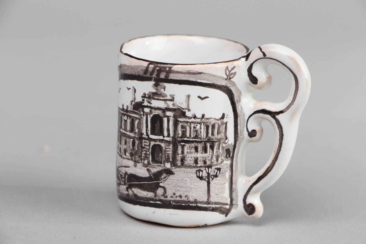 Decorative ceramic mug photo 2