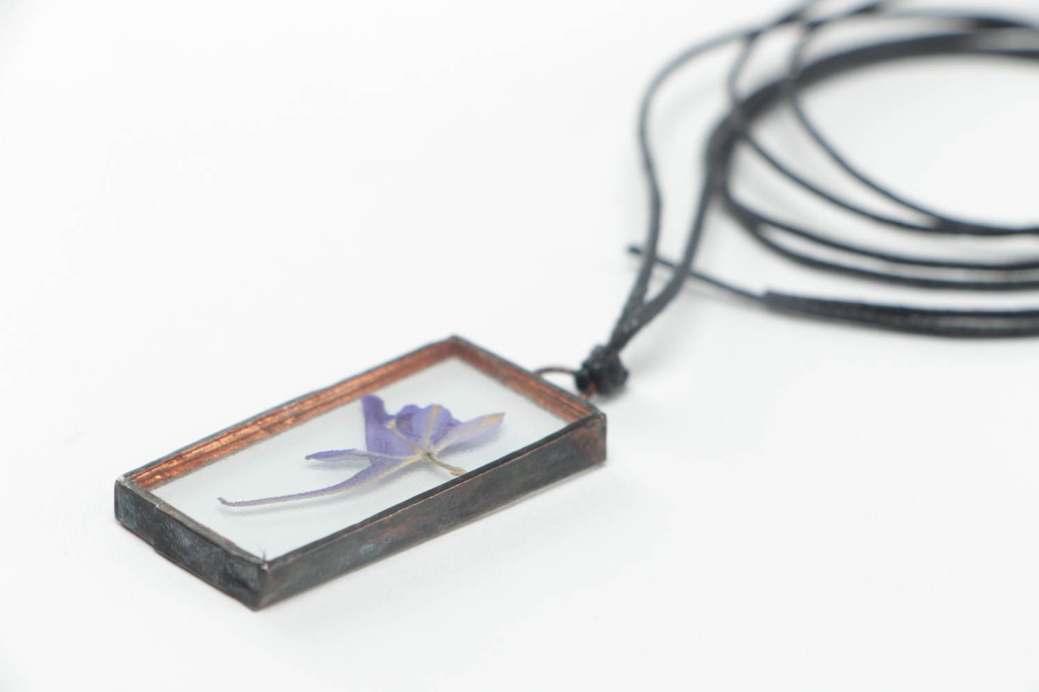 Beautiful handmade rectangular glass neck pendant with real flower inside photo 3