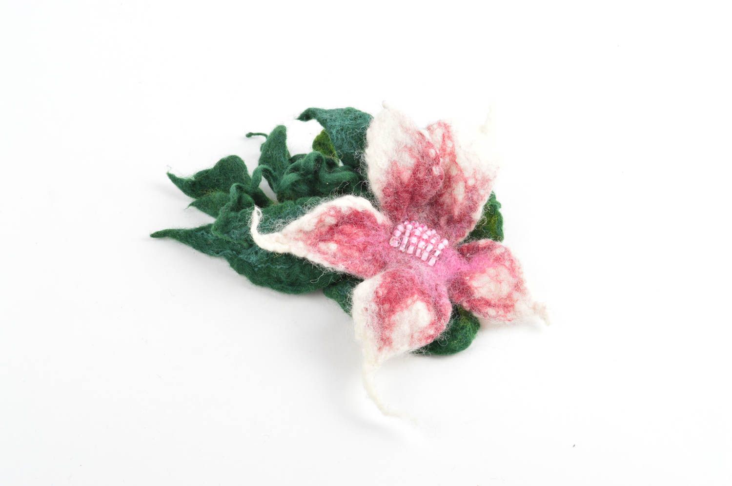 Broche fleur Bijou fait main laine feutrée perles de rocaile Accessoire femme photo 2