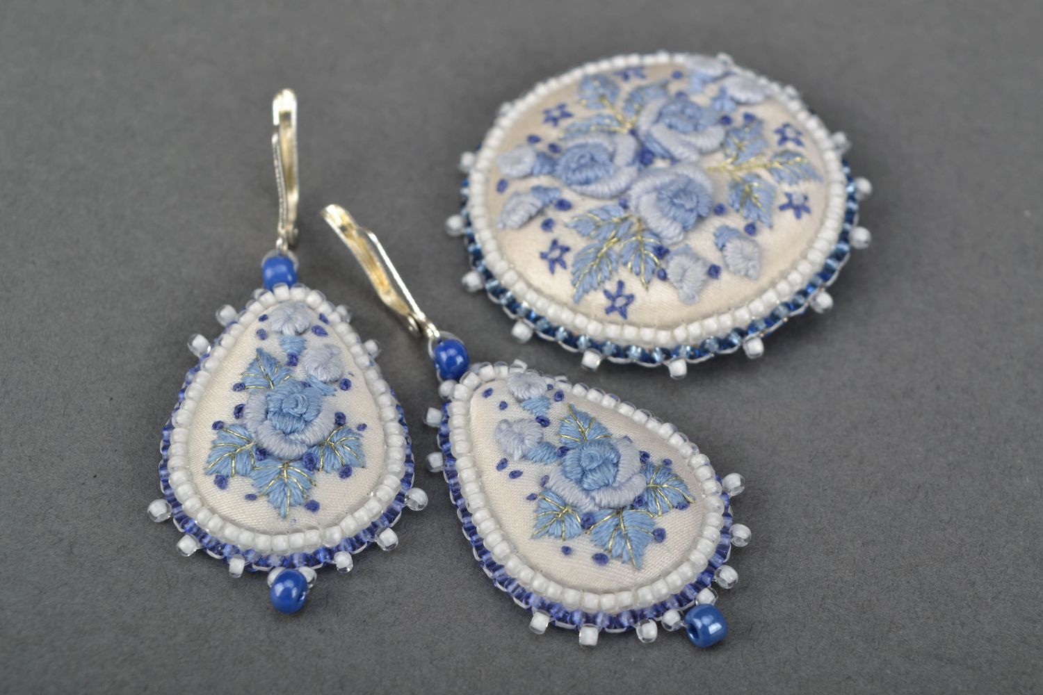 Jewelry set with satin stitch embroidery earrings and brooch photo 4