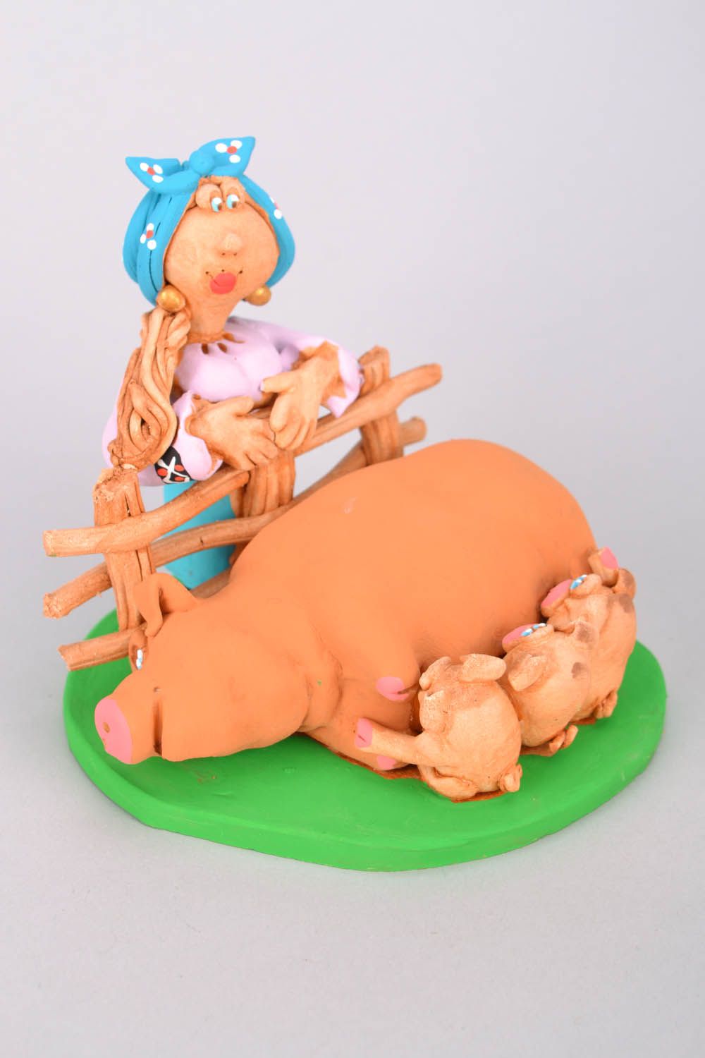 Homemade statuette The Cossack Woman and a Pig with Piglets photo 3