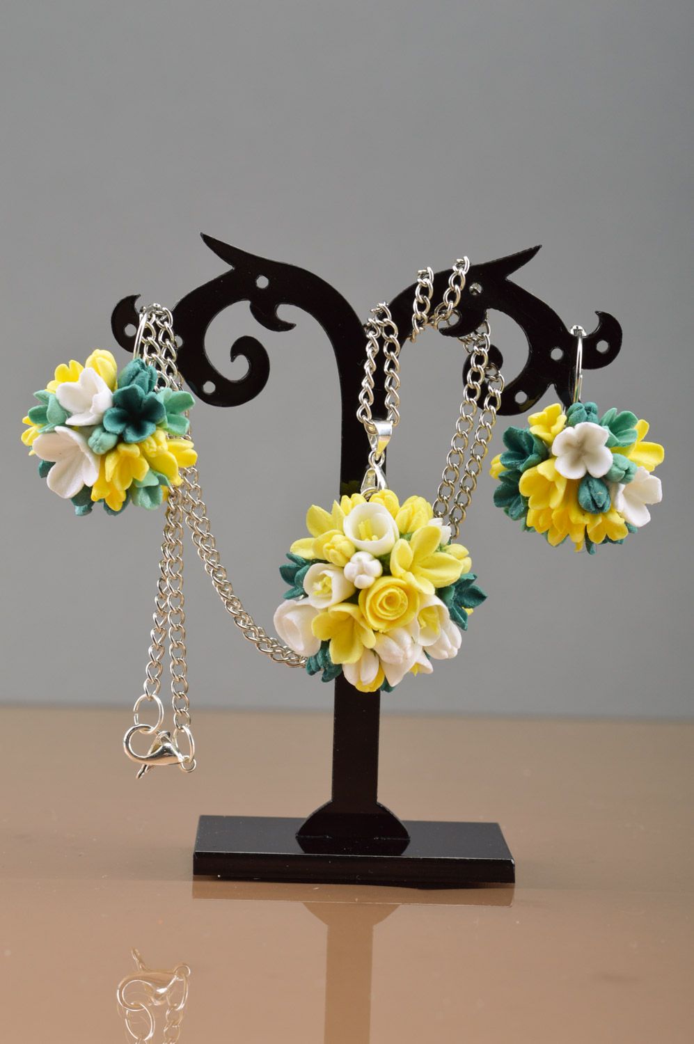 Handmade plastic flower jewelry set 2 items yellow earrings and pendant photo 4