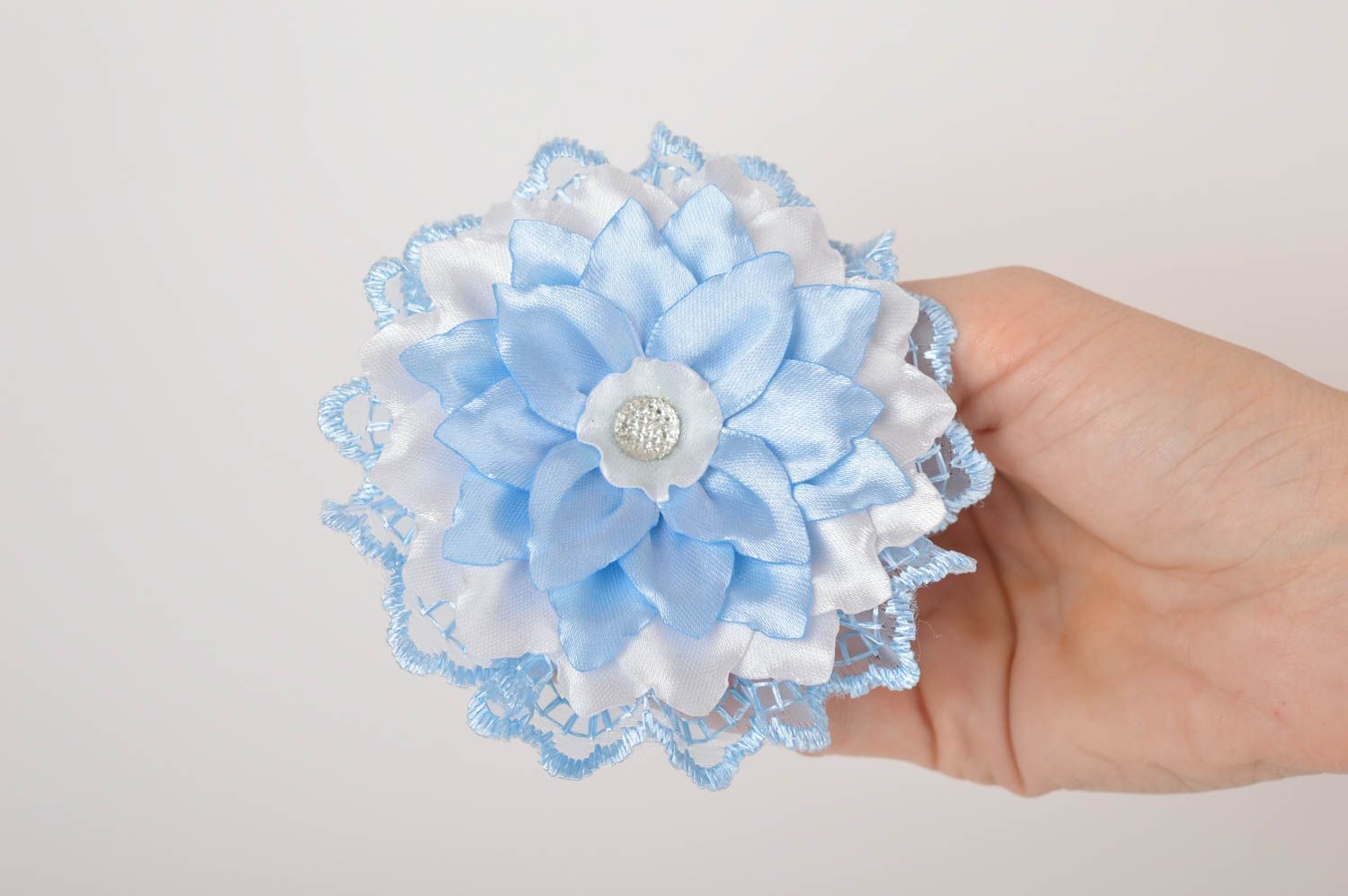 Аксессуар для волос хэндмэйд детская резинка для волос резинка с цветком голубым фото 5