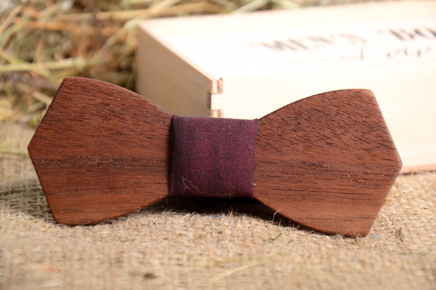 Handmade wooden present elegant fashionable bow tie lovely accessories photo 1