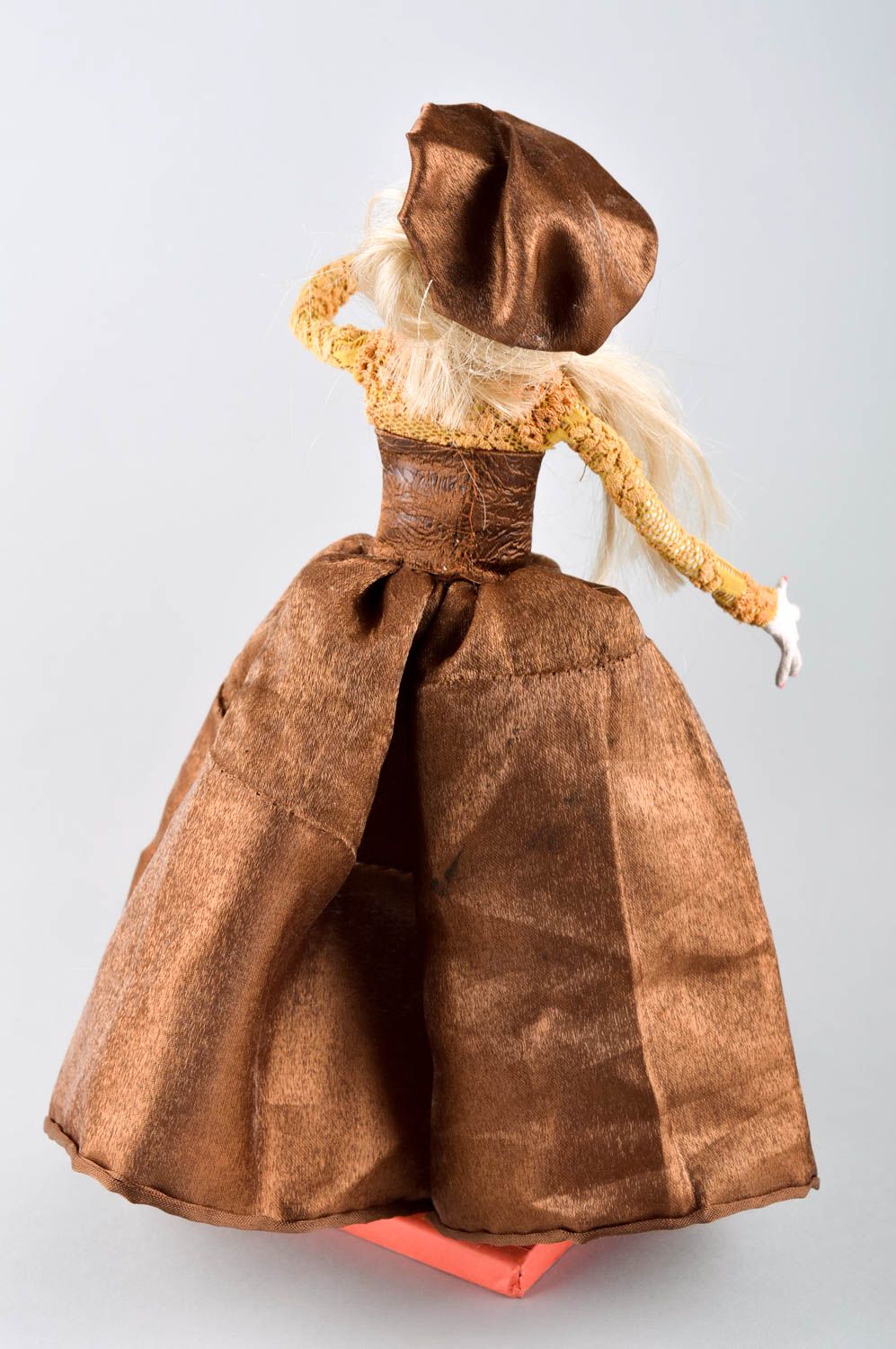 Кукла ручной работы авторская кукла в коричневом платье керамическая кукла фото 4