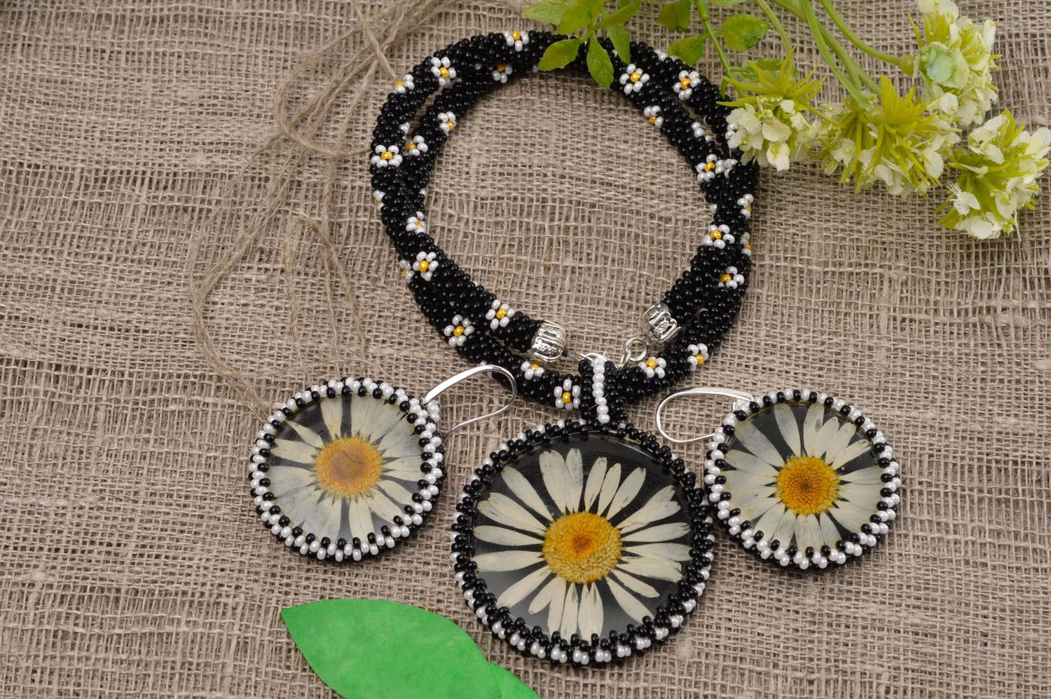 Handmade pendant unusual accessory gift ideas epoxy resin jewelry flower pendant photo 1