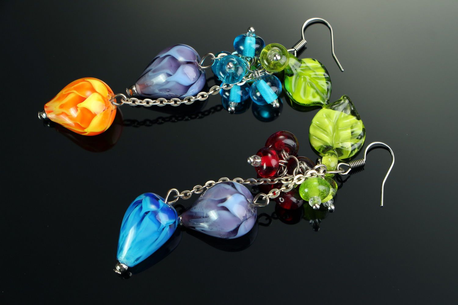 Long earrings made of glass Berry photo 1