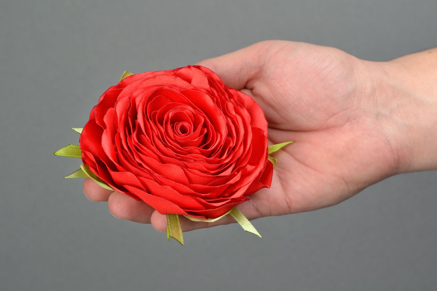Satin ribbon brooch hair clip in the shape of red rose photo 2