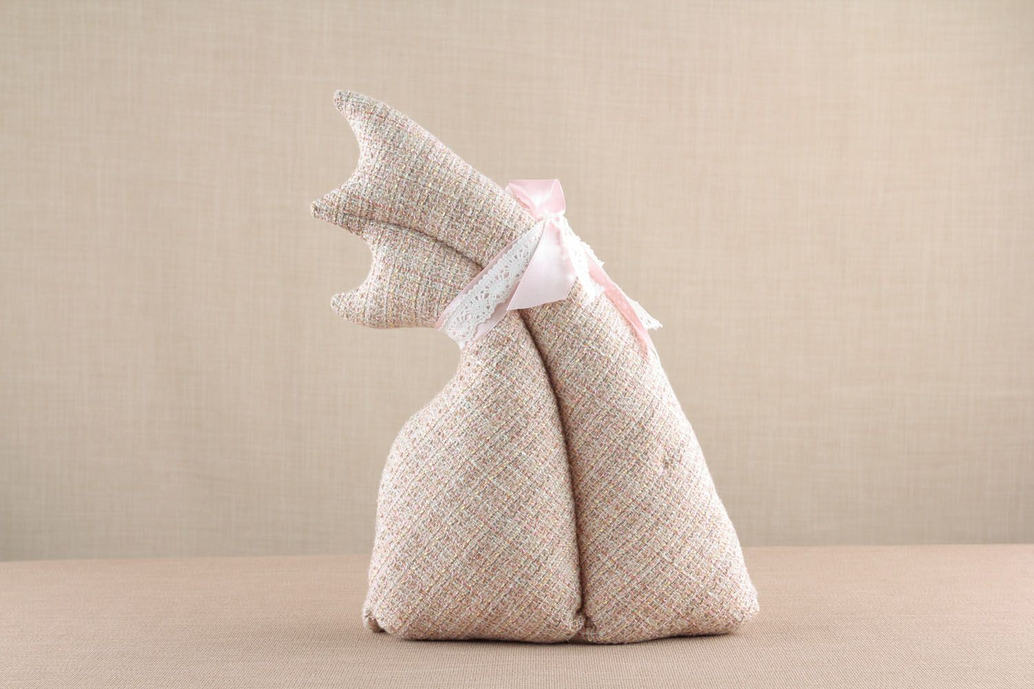 Brinquedo macio têxtil feito à mão de lã para decoração Casal de gatos foto 3