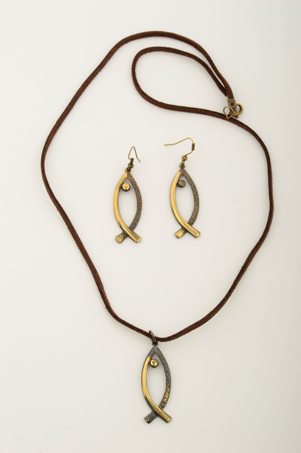 Stylish handmade jewelry set metal pendant metal earrings handmade jewellery photo 3