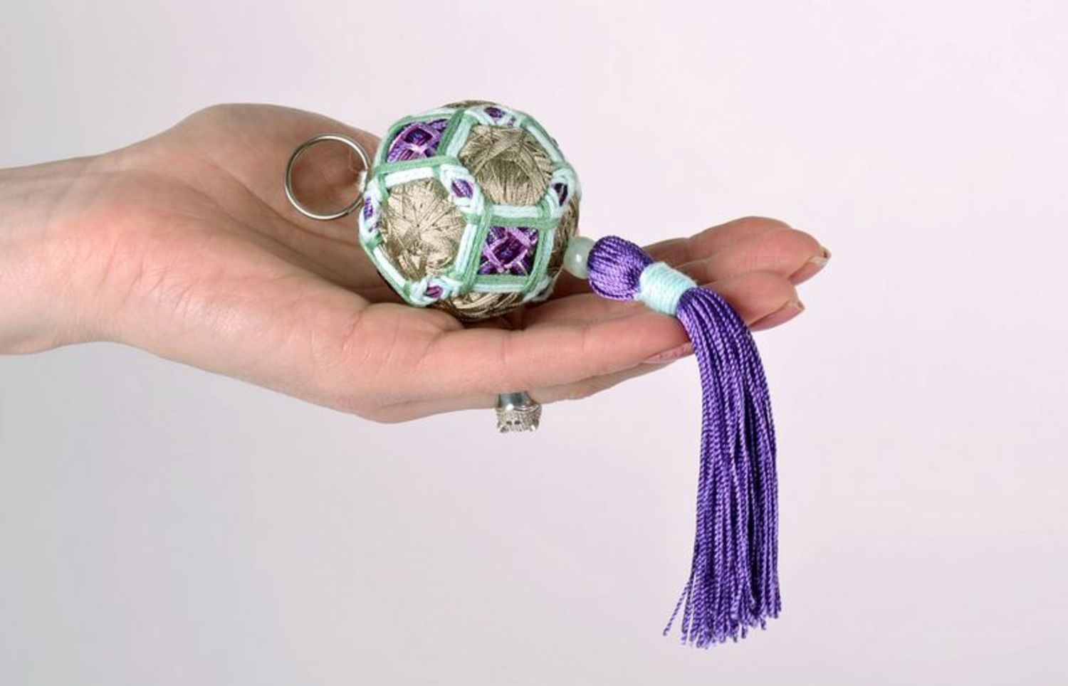 Chaveiro de tecido Temari brinquedo de árvore esfera foto 5