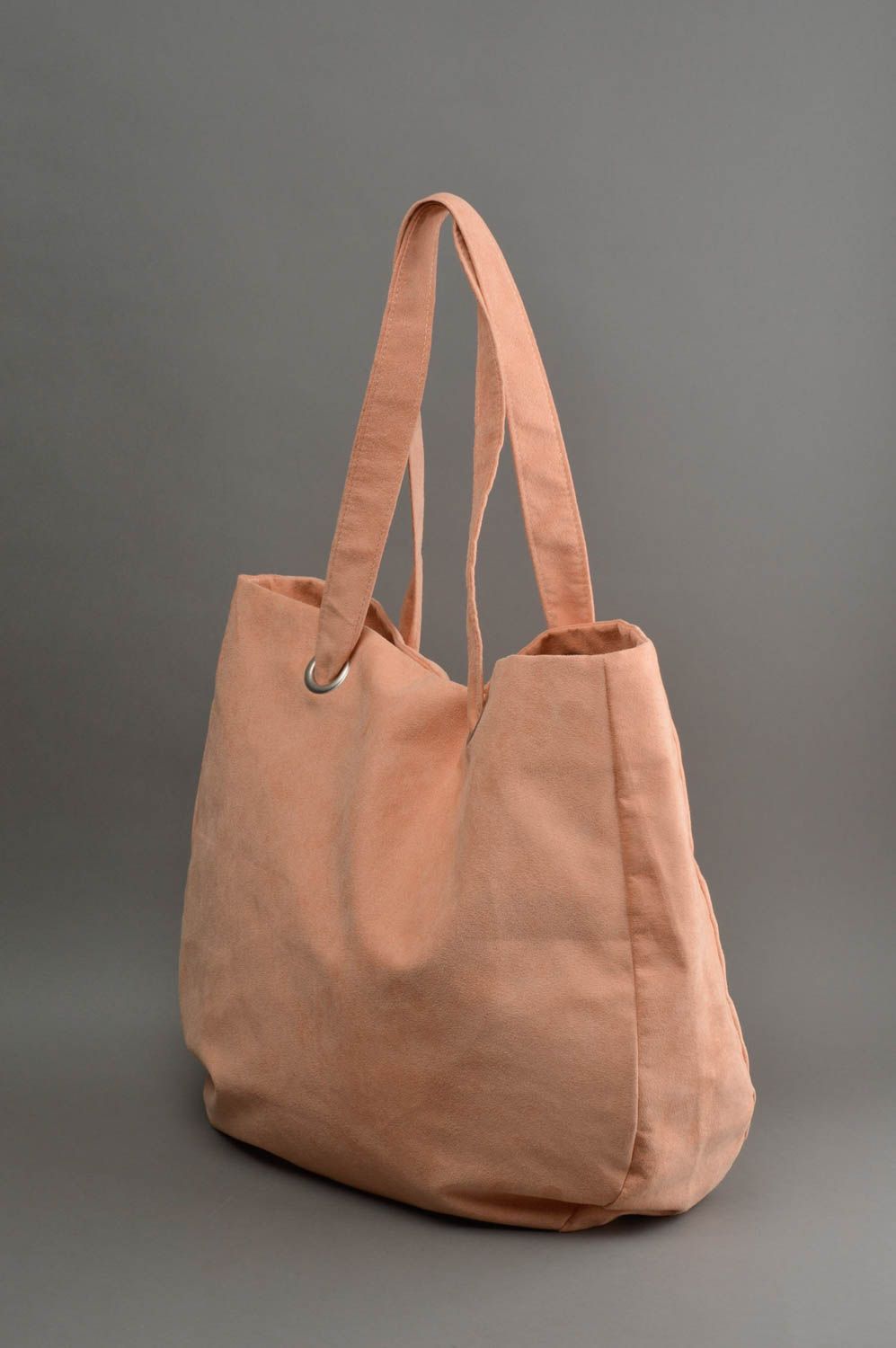 Розовая сумка из искусственной замши ручной работы с внутренним карманом фото 2