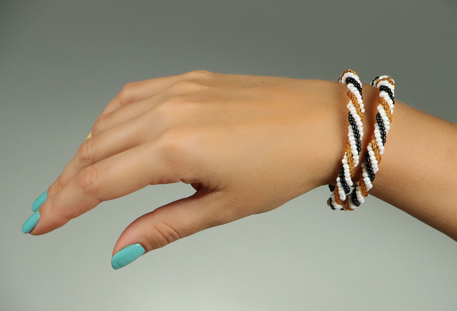 Wire bracelet photo 5