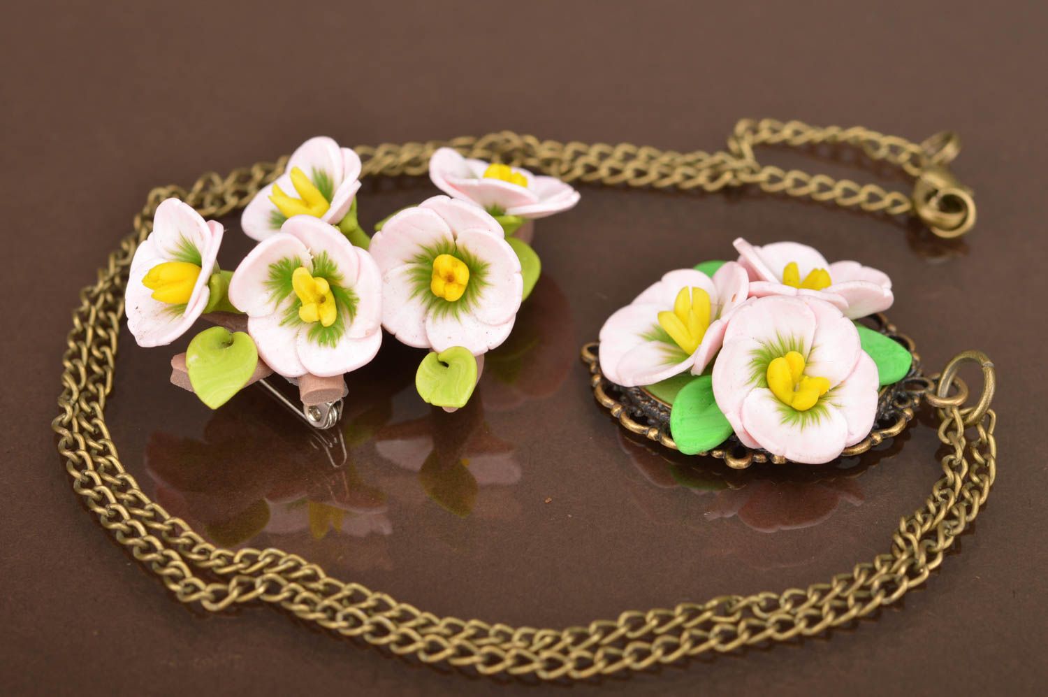 Set of jewelry made of polymer clay brooch and pendant in shape of flowers photo 4