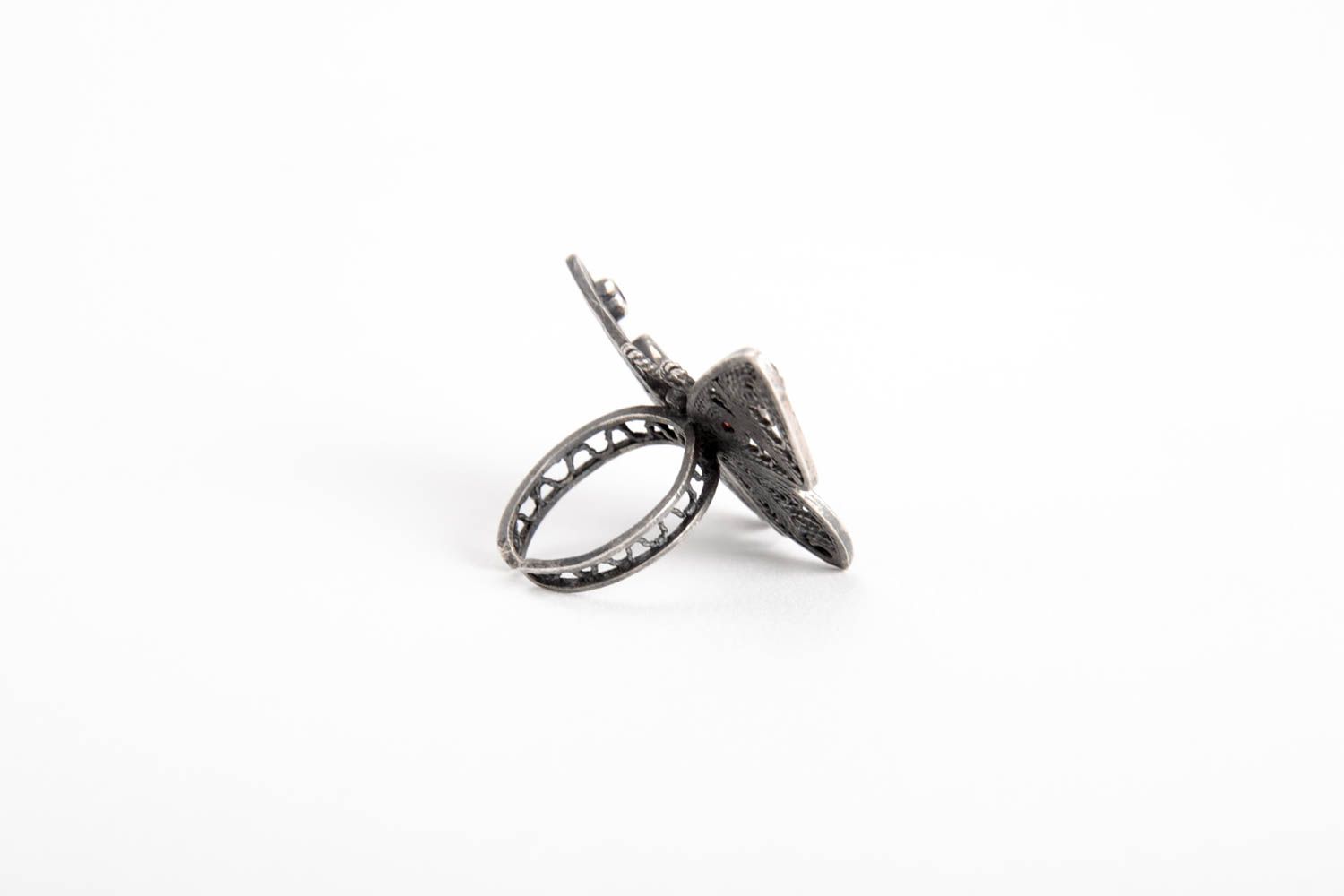 Серебряное кольцо ручной работы серебряное украшение женское кольцо с гранатом фото 3