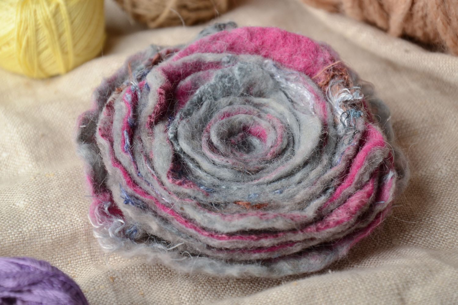Unusual felted wool floral brooch photo 1