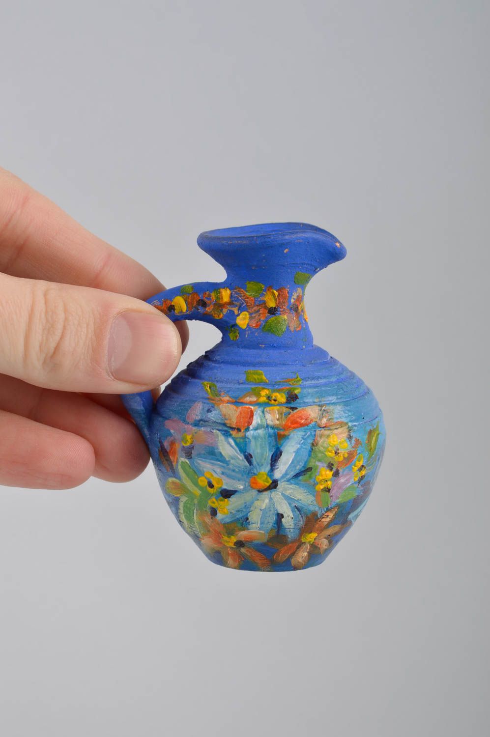 Cruche à l'eau Vaisselle miniature fait main bleue à fleurs Figurine céramique photo 5