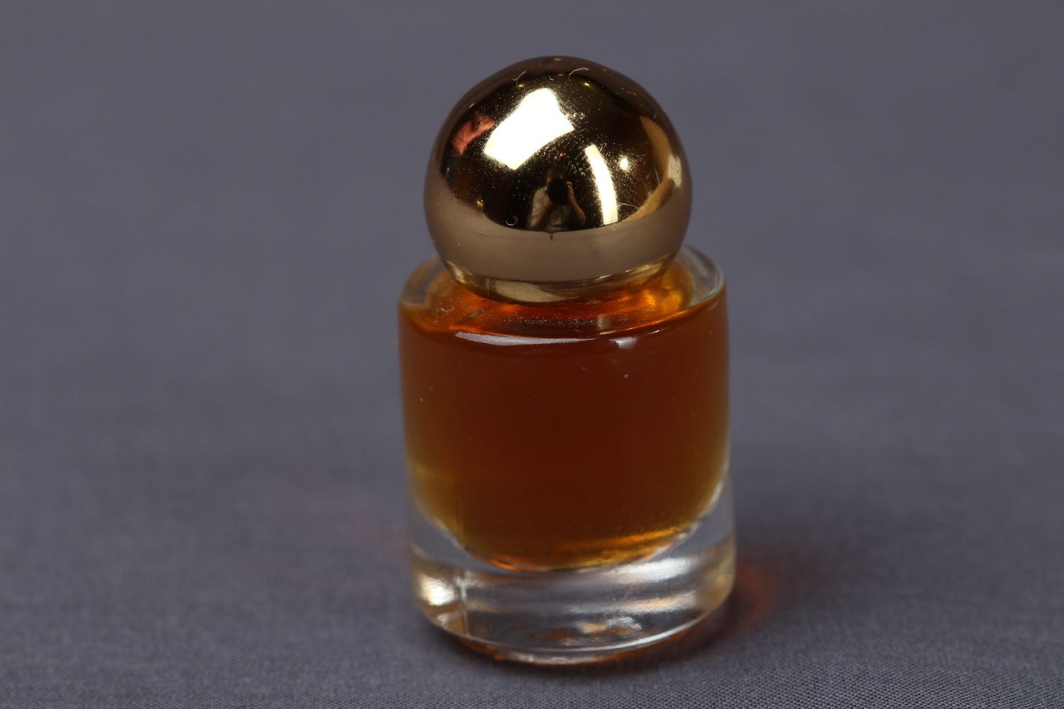 Parfum à l'huile dans un petit flacon original fait main pratique pour femme photo 4