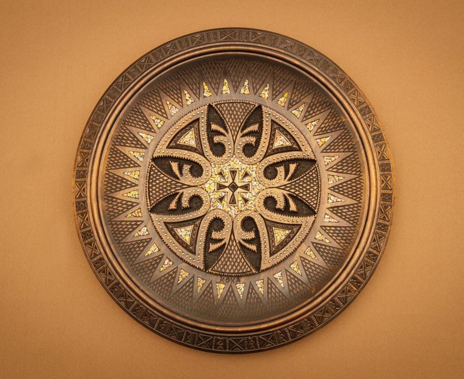 Inlaid wooden plate photo 3