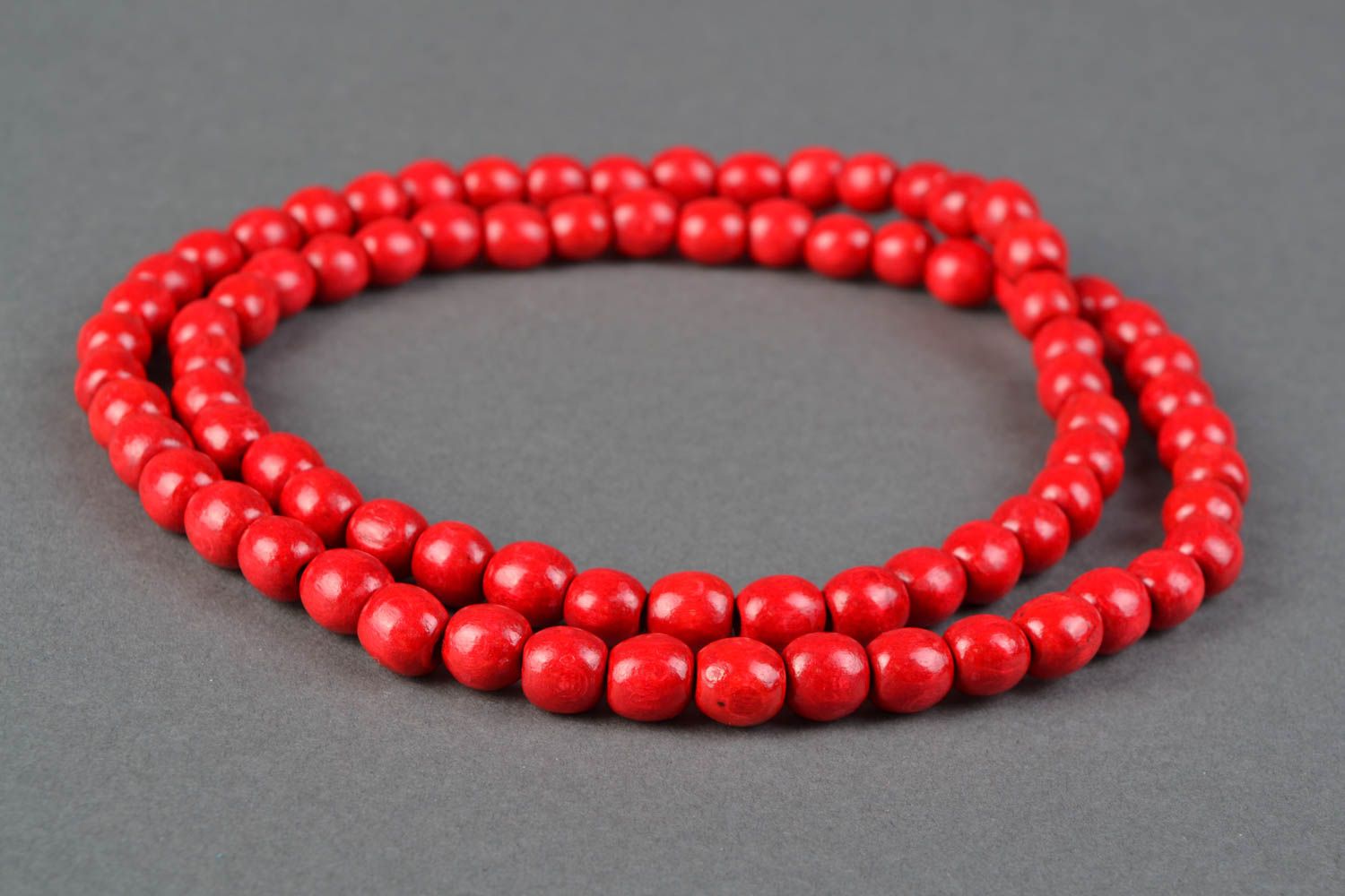 Red wooden bead necklace in Ukrainian style photo 3