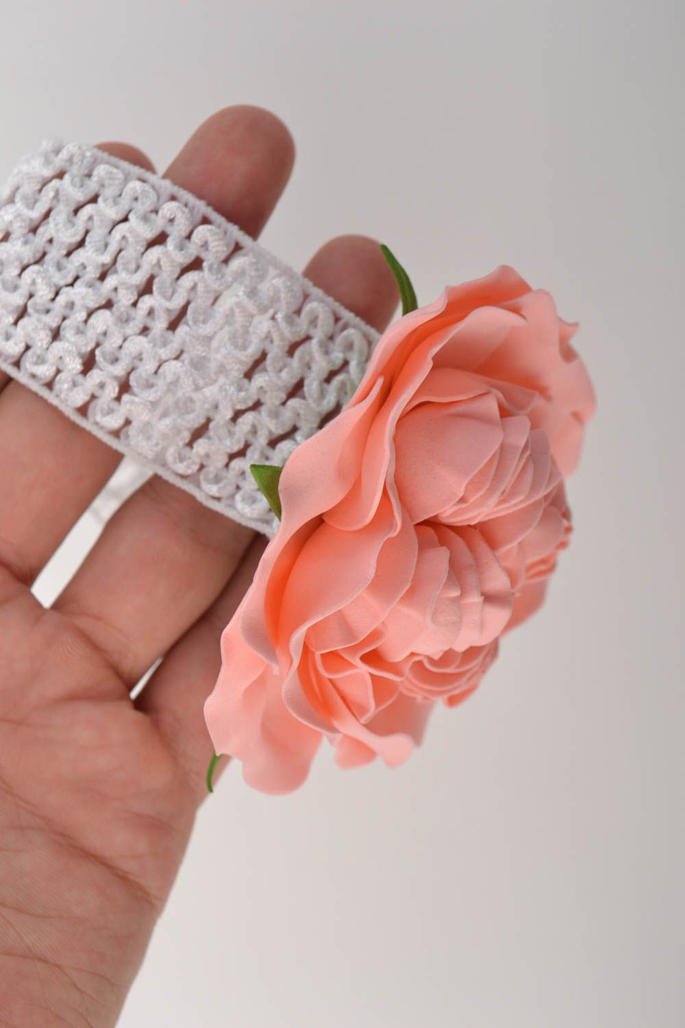 Haarband mit Blumen Handgemachter Schmuck Accessoires für Haare weiß rosa schön foto 4