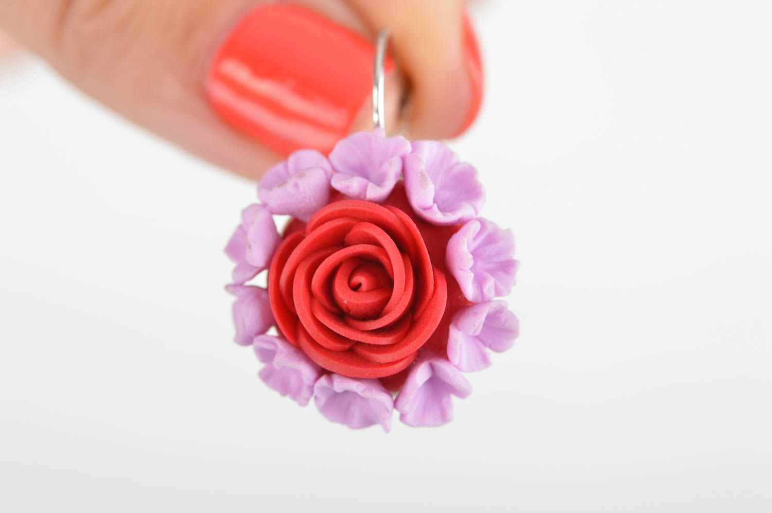 Серьги из полимерной глины с застежками ручной работы цветочные красивые фото 3