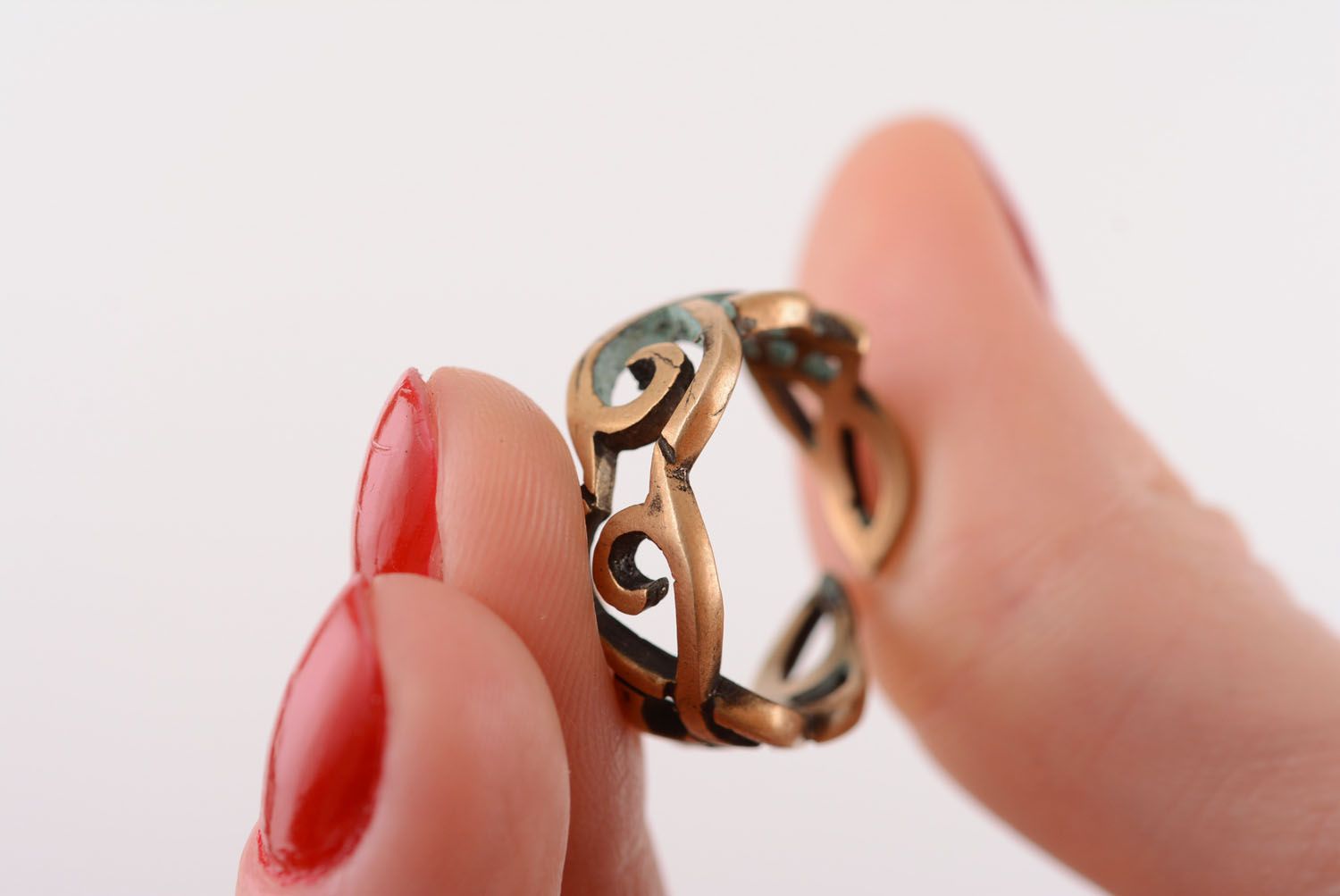 Открытое кольцо из бронзы фото 4