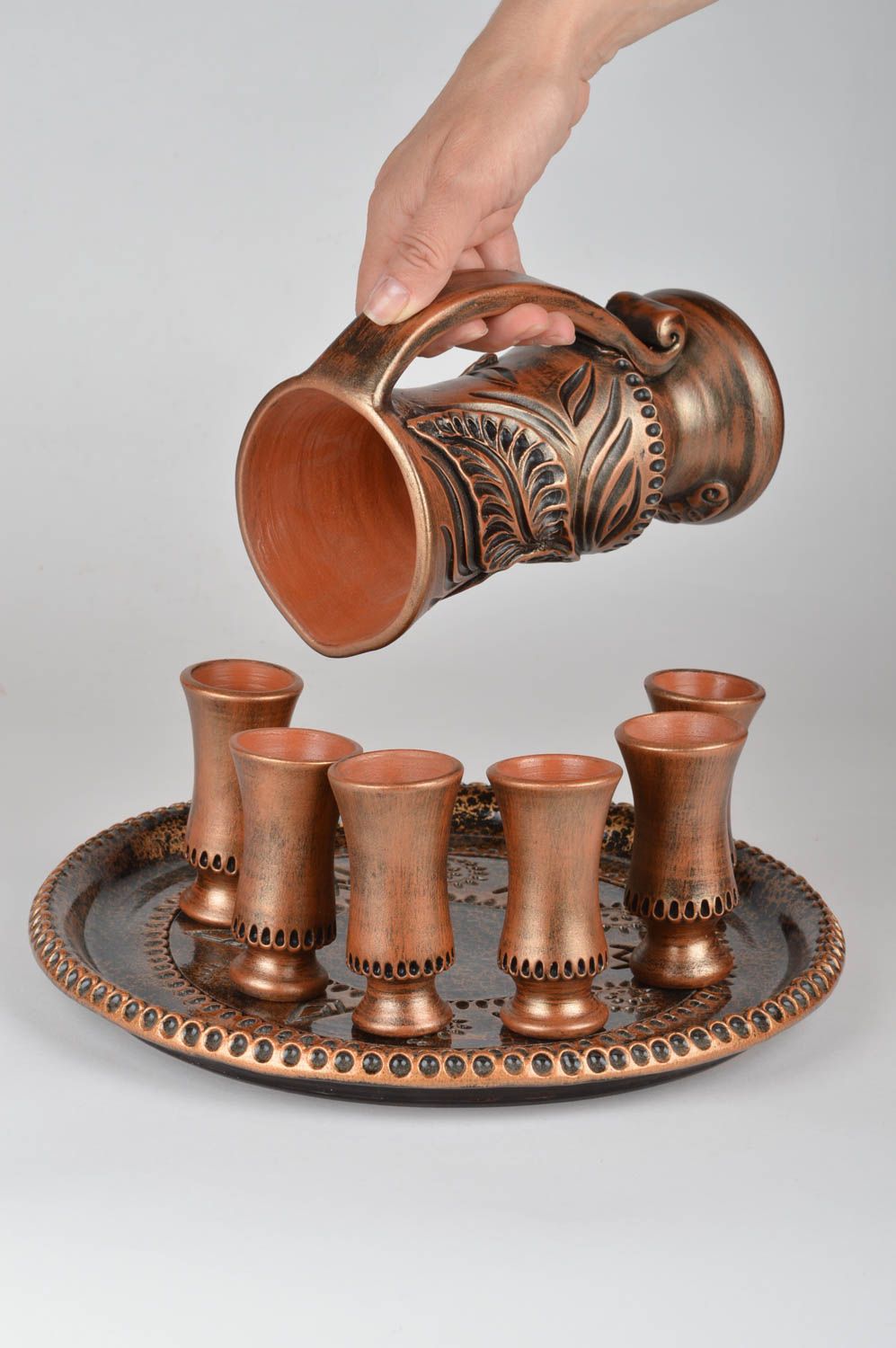 Conjunto de cerámica artesanal jarro de arcilla de 1 l y 6 copas originales   foto 3