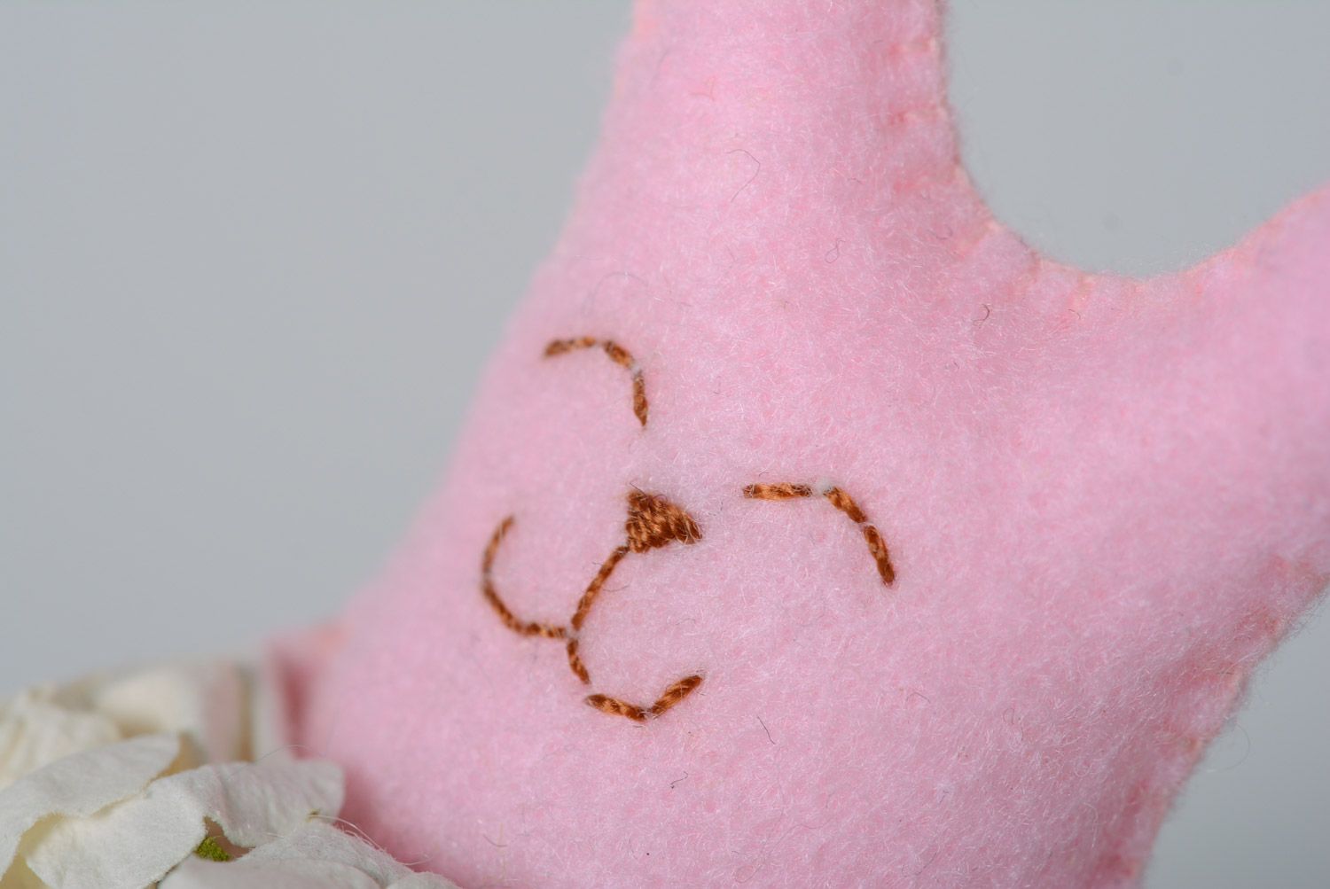 Handmade Kuscheltier Hase aus Filz klein lustig Geschenk für Kinder foto 2