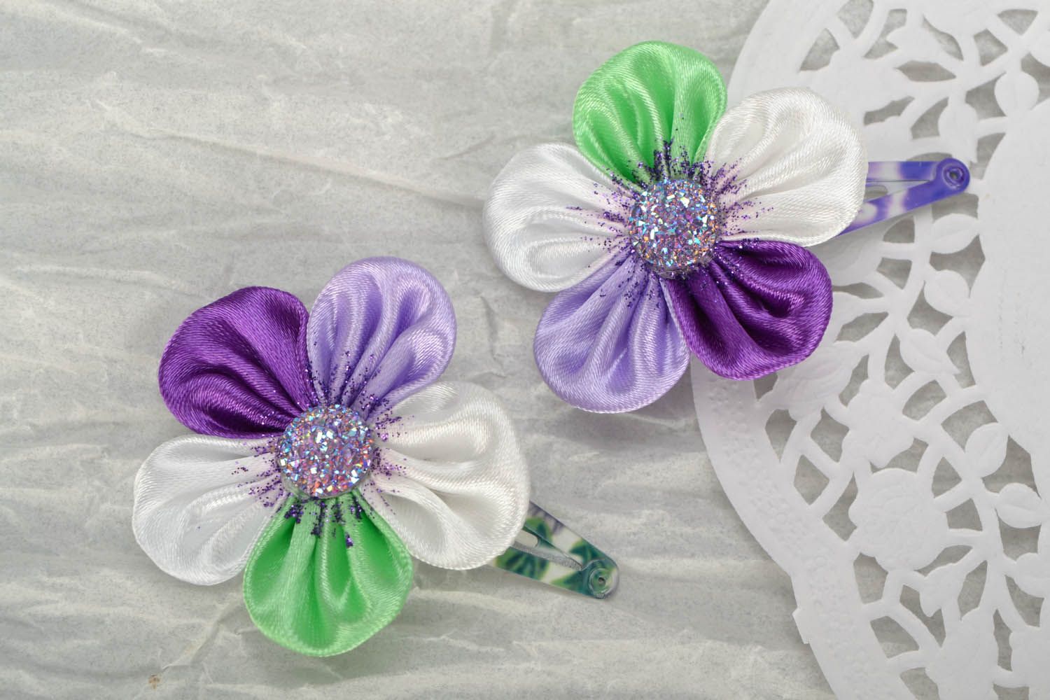 Set of hair clips with flowers  photo 1