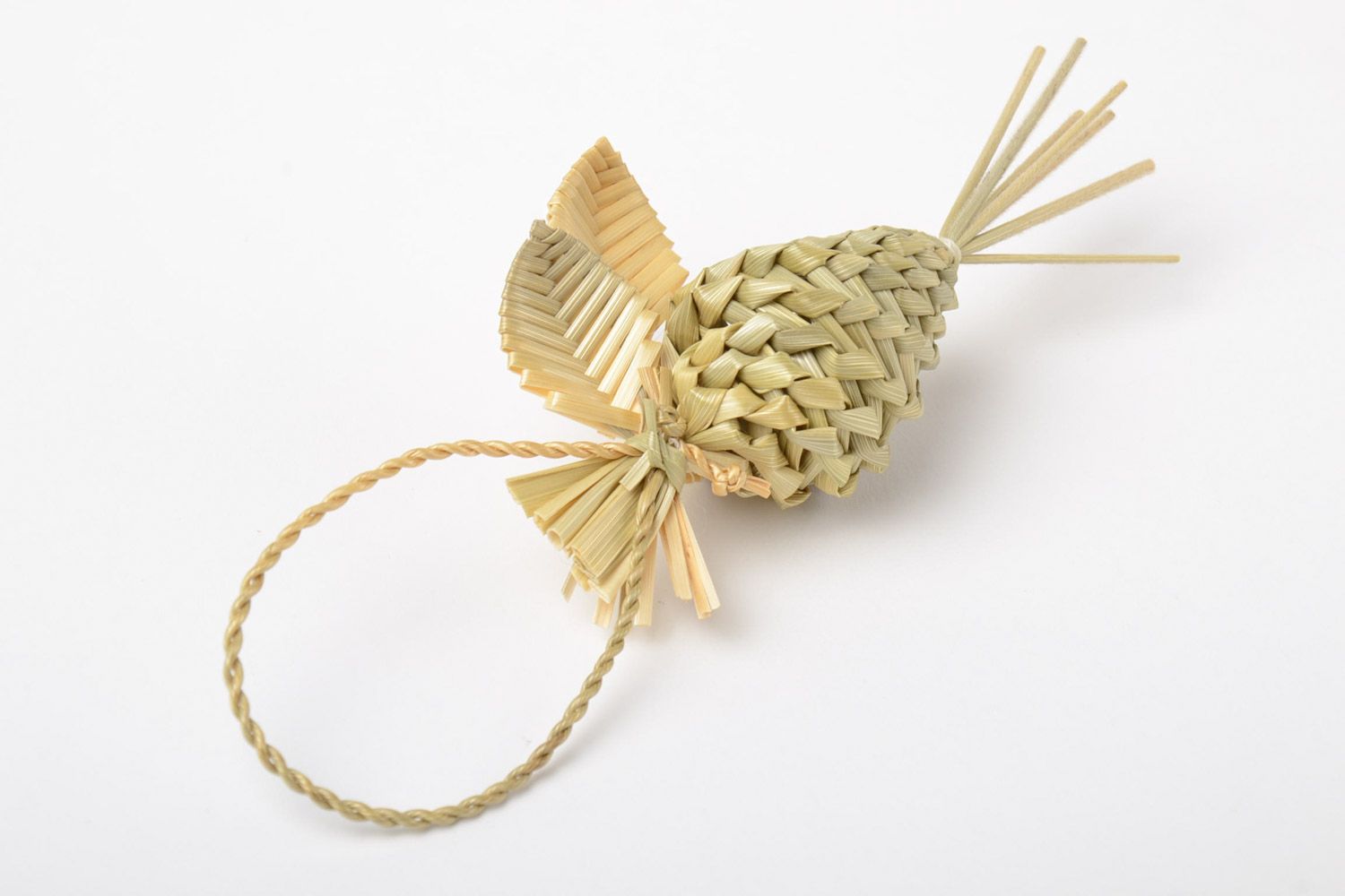 Handmade Spielzeug aus Stroh für Weihnachtsbaum in Form vom Zapfen originell  foto 3