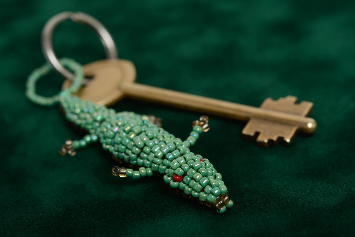 Porte-clés Crocodile en perles de rocaille vert original pratique fait main photo 4