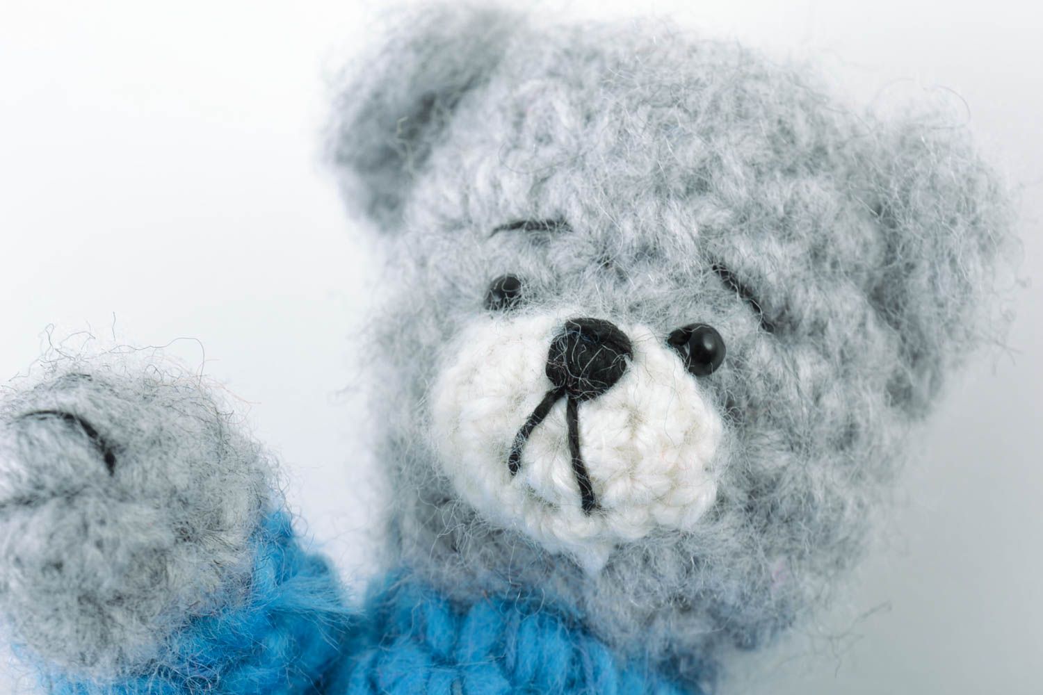Trois jouets mous Oursons tricotés en laine petits originaux faits main photo 4